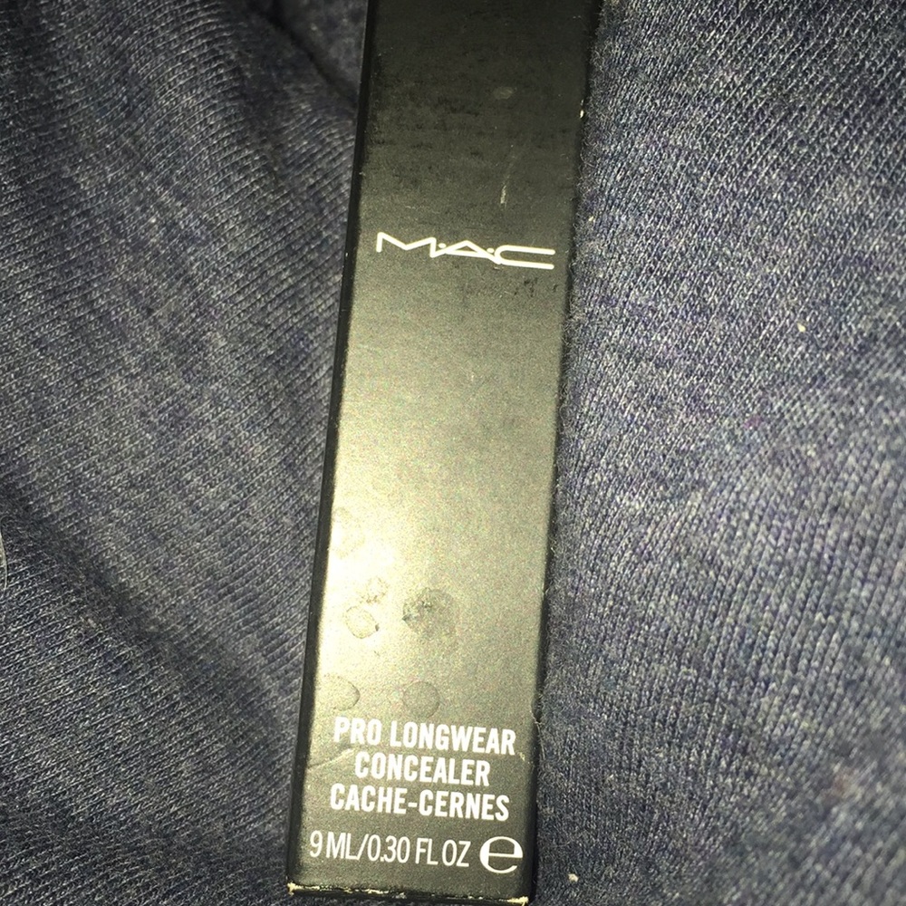 Mac Pro Longwear Concealer NC50